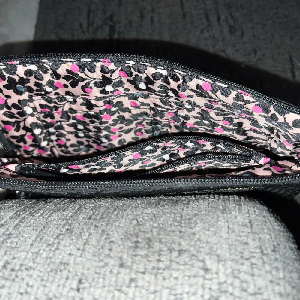 New Vera Bradley - Picture 3 of 3